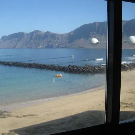Appartement La Caleta Sleeps 5 Wifi Famara