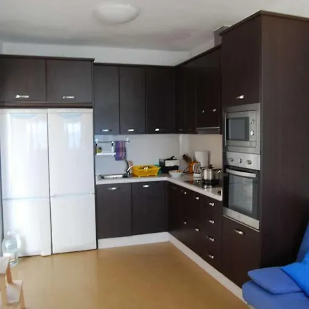Appartement La Caleta Sleeps 5 Wifi